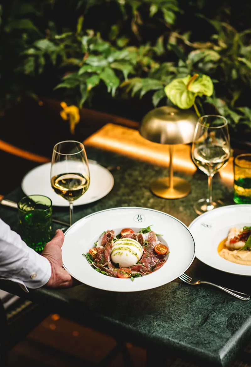 Bougain Restaurant & Garden Bar