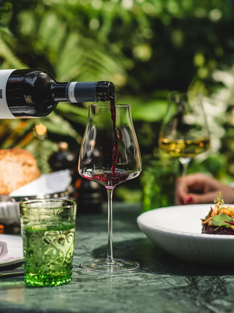 Bougain Restaurant & Garden Bar